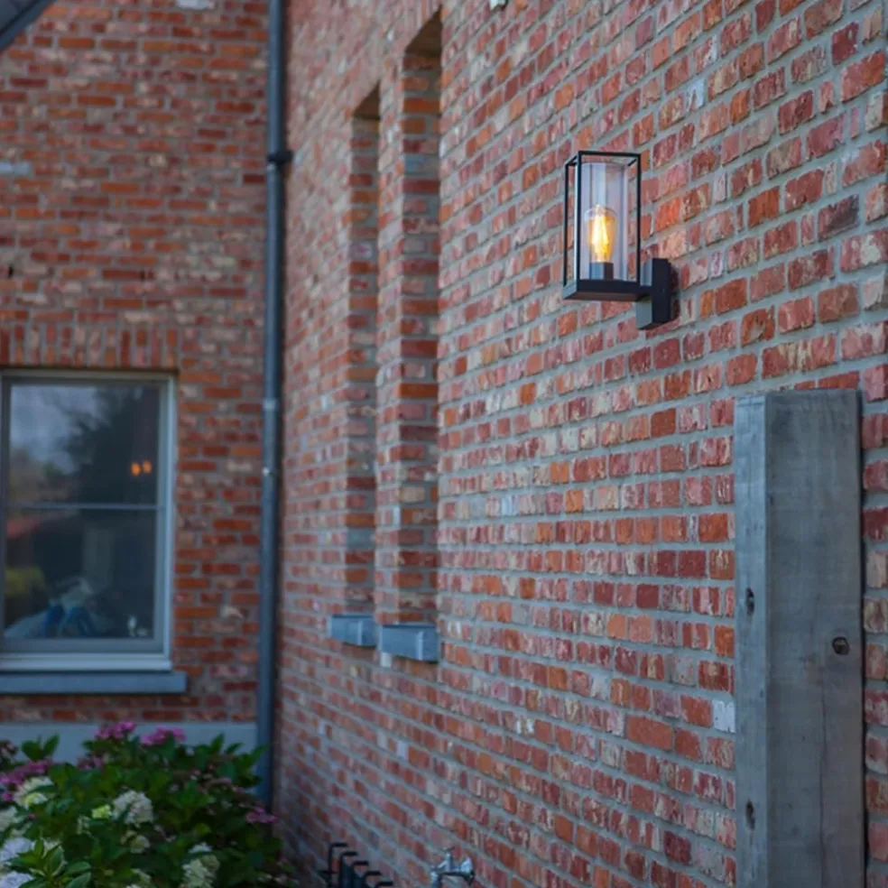 Buitenlamp Flair lantaarn op voet zwart IP44