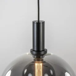 Chique 3-lichts hanglamp zwart met smoke glazen bollen
