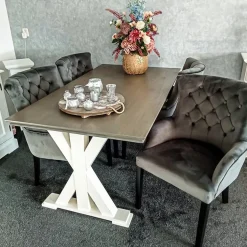 Comfortabele armstoel donker grijs met zwarte poot