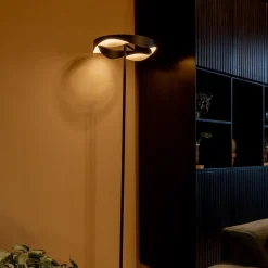 Dimbare LED vloerlamp zwart met goud