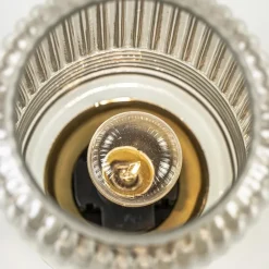 Kleine tafellamp warm lichtgrijs op batterijen Lipa van L&L