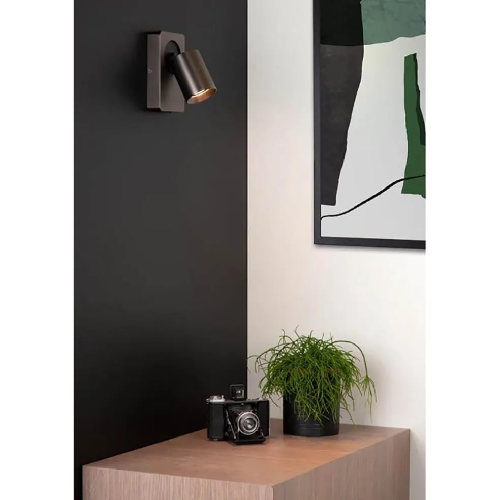 LED wandspot zwart staal met USB aansluiting