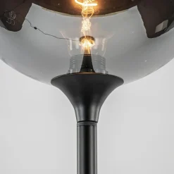 Mat zwarte vloerlamp met smoke/titanium glazen kap