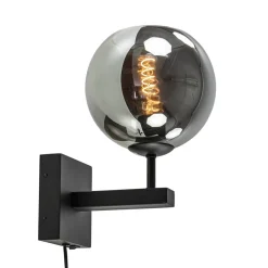 Mat zwarte wandlamp met smoke glazen bol 20 cm