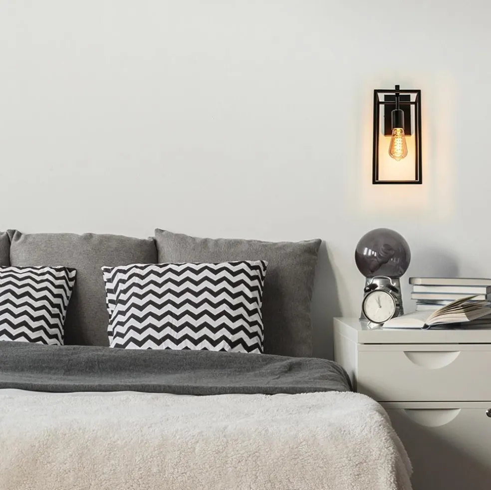 Rechthoekige wandlamp mat zwart frame