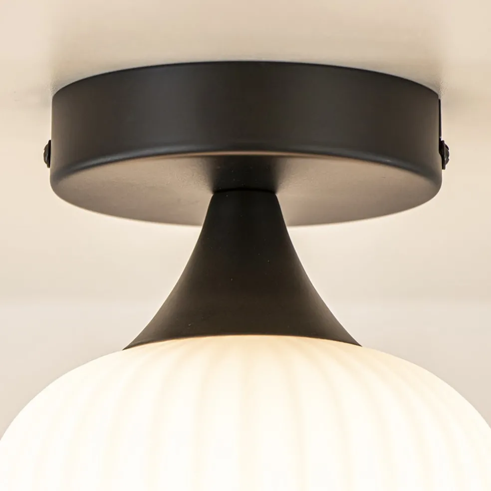 Retro plafondlamp zwart met wit glas