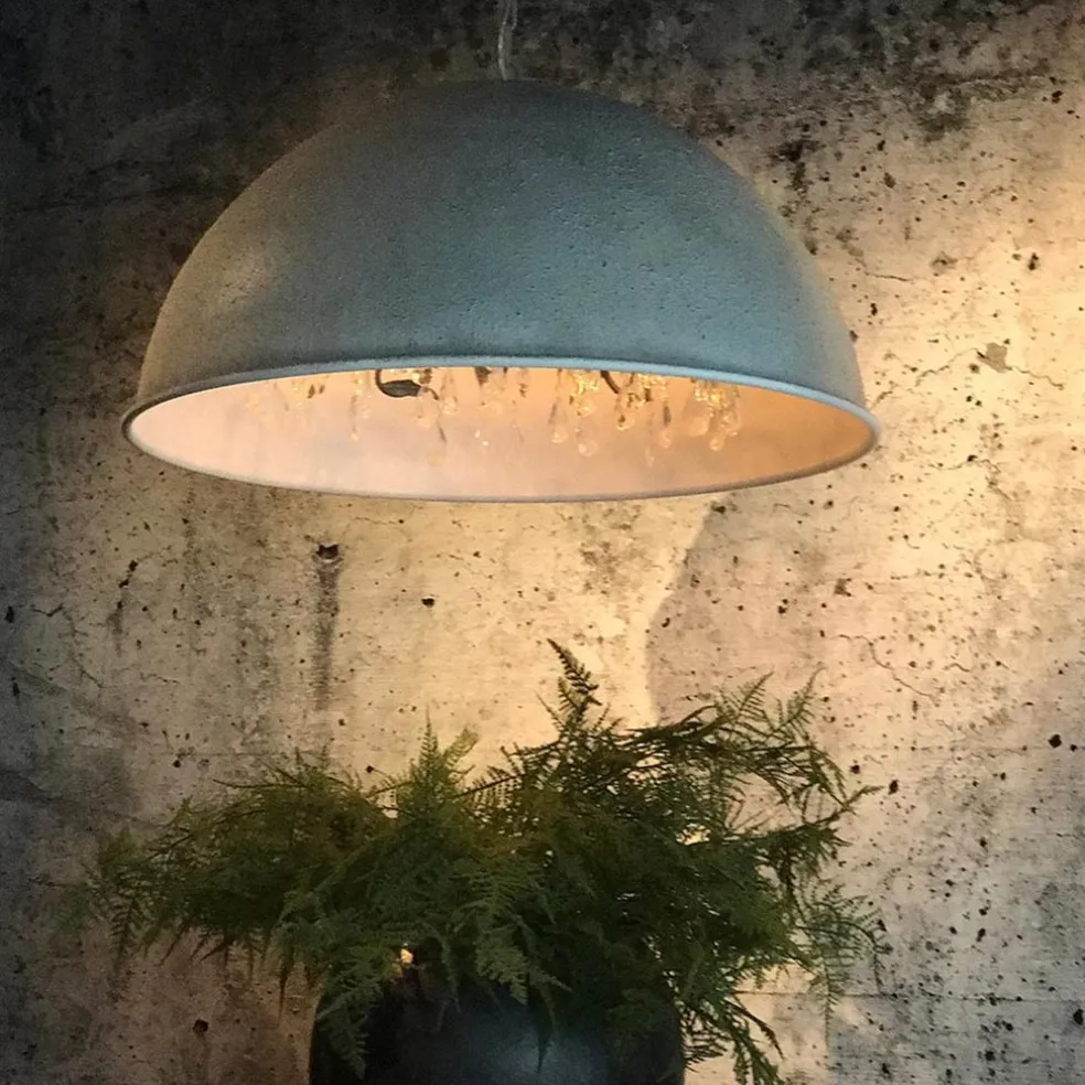 Romantische hanglamp koepel eettafel