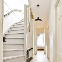 Scandinavische hanglamp zwart met goud 36 cm