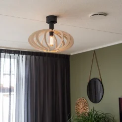 Scandinavische plafondlamp mat zwart met houten kap