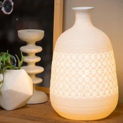 Sfeervolle tafellamp wit porselein decoratief